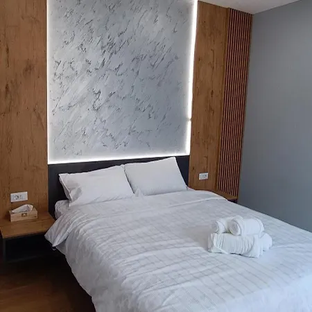 From A To Z - Lux Center Daire